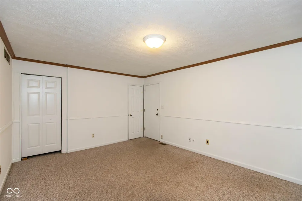 7621 Broadview Drive Indianapolis, IN 46227