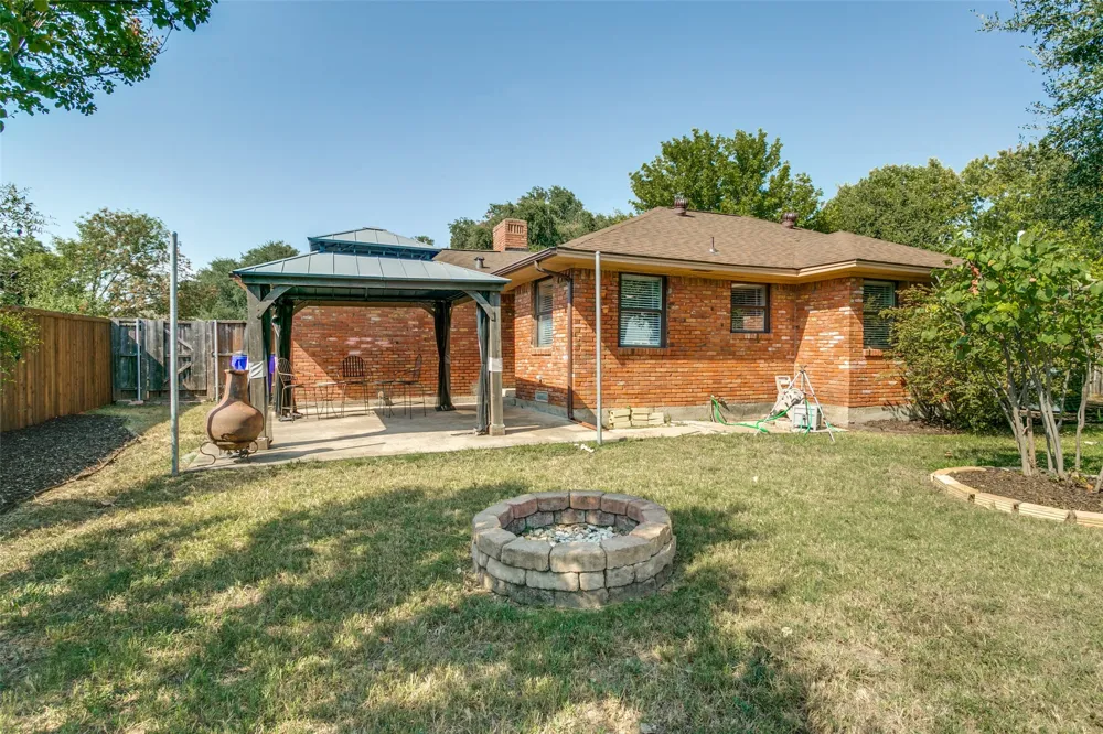 2952 Lavita Lane Farmers Branch, TX 75234