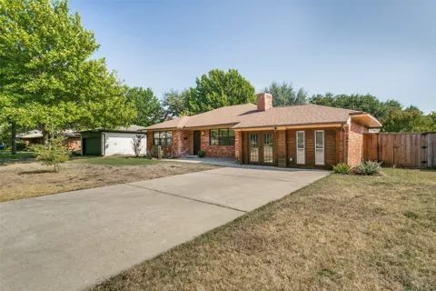 2952 Lavita Lane