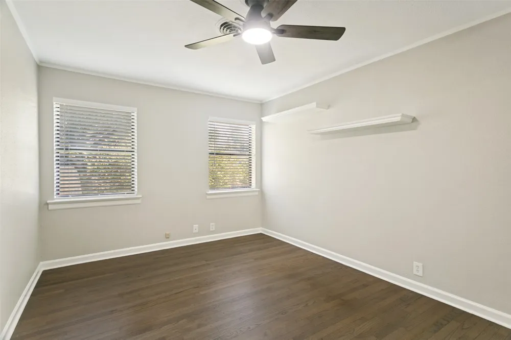 2952 Lavita Lane Farmers Branch, TX 75234