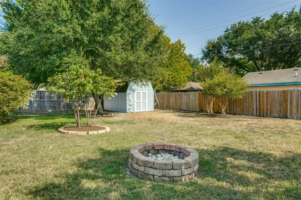 2952 Lavita Lane Farmers Branch, TX 75234