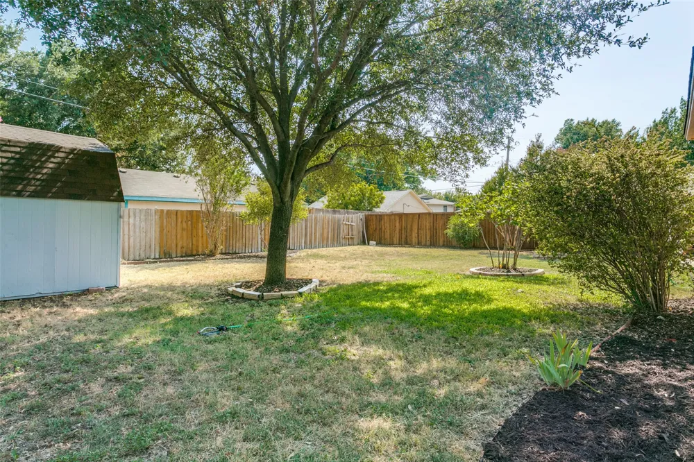 2952 Lavita Lane Farmers Branch, TX 75234