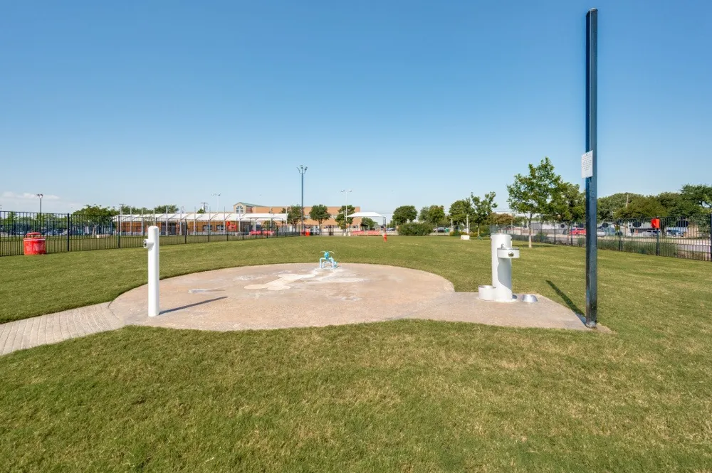 2952 Lavita Lane Farmers Branch, TX 75234