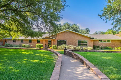 4936 Ridgeview Drive