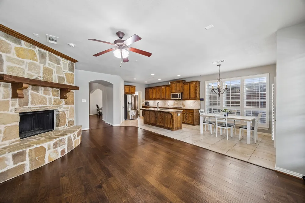 6401 Wind Song Drive McKinney, TX 75071
