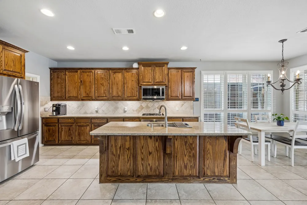 6401 Wind Song Drive McKinney, TX 75071