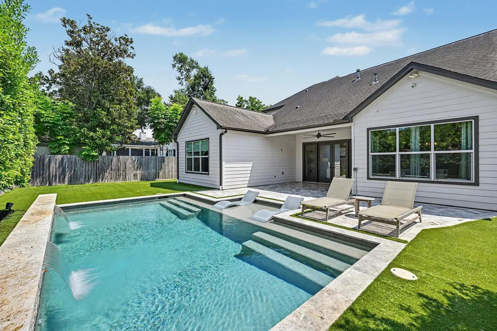 1906 Gardenia Drive Houston, TX 77018
