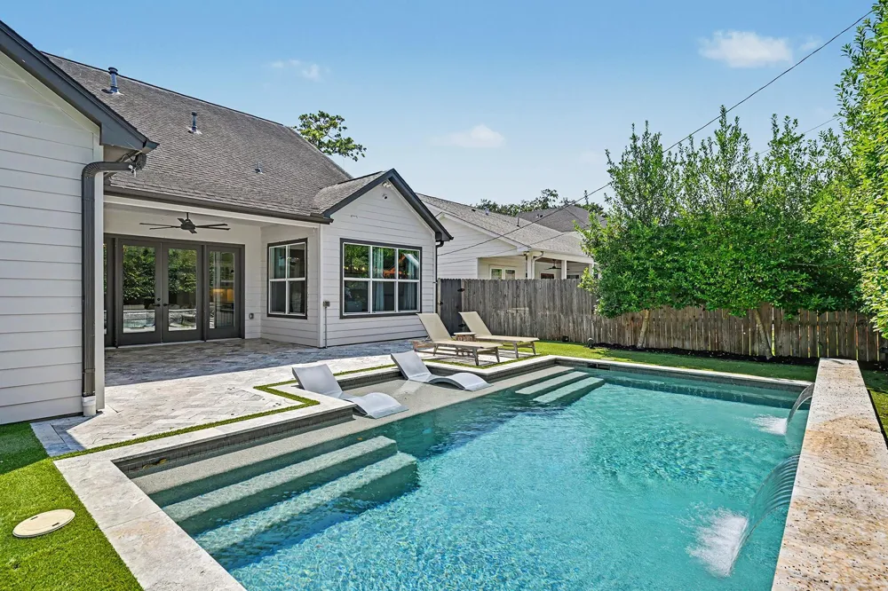 1906 Gardenia Drive Houston, TX 77018