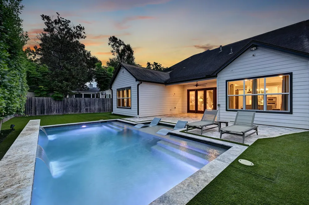 1906 Gardenia Drive Houston, TX 77018