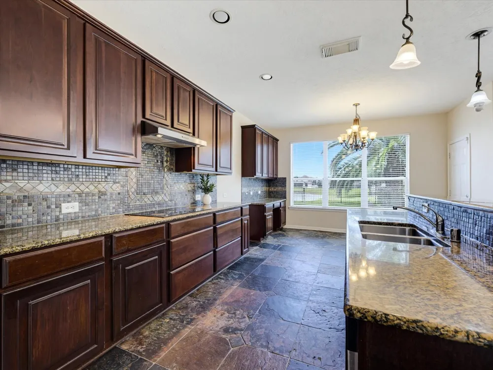 57 Terra Bella Dr Manvel, TX 77578
