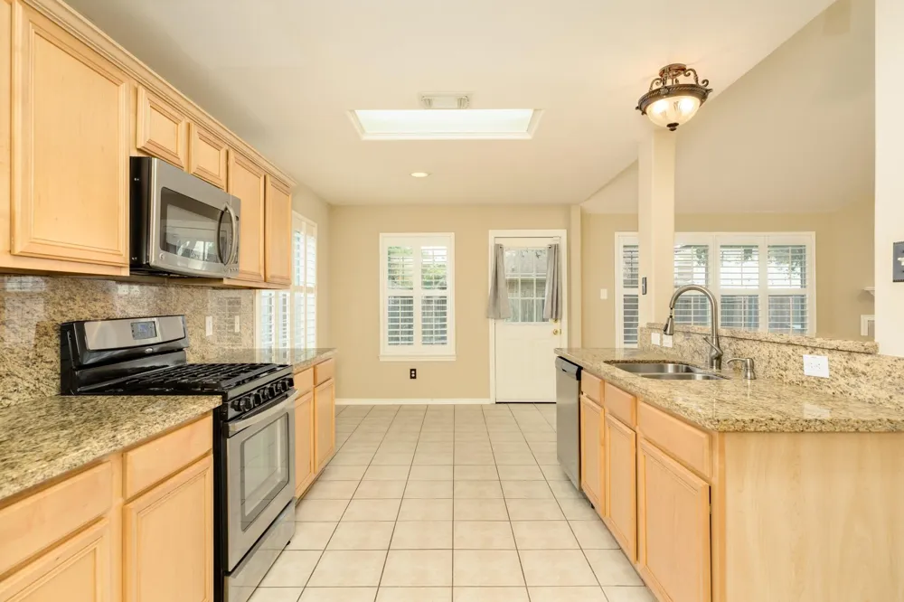 413 Sun River Lane League City, TX 77539