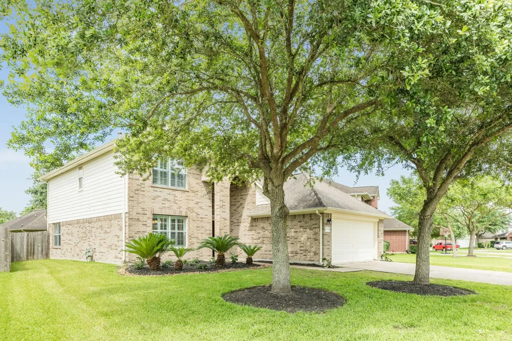 413 Sun River Lane League City, TX 77539