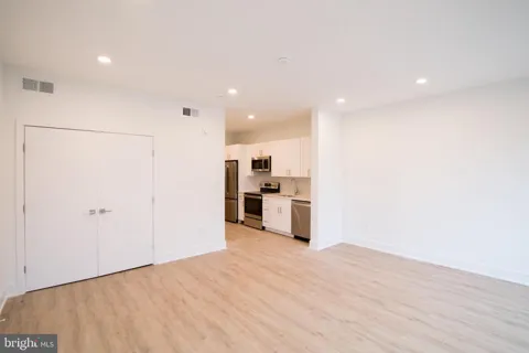 1325 LEE STREET #UNIT 401
