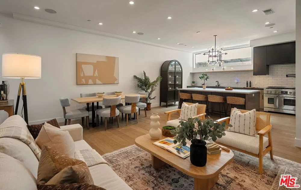 1927 18th Street #B Santa Monica, CA 90404