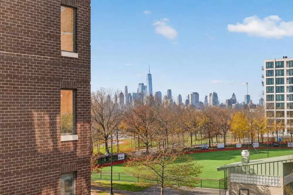 100 ETON ROW Weehawken, NJ 07086