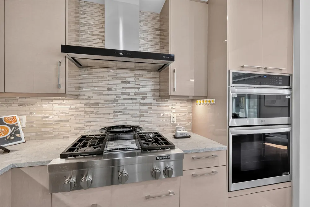 100 ETON ROW Weehawken, NJ 07086