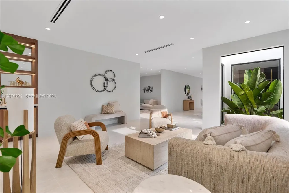 1844 SW 24th Ter Miami, FL 33145