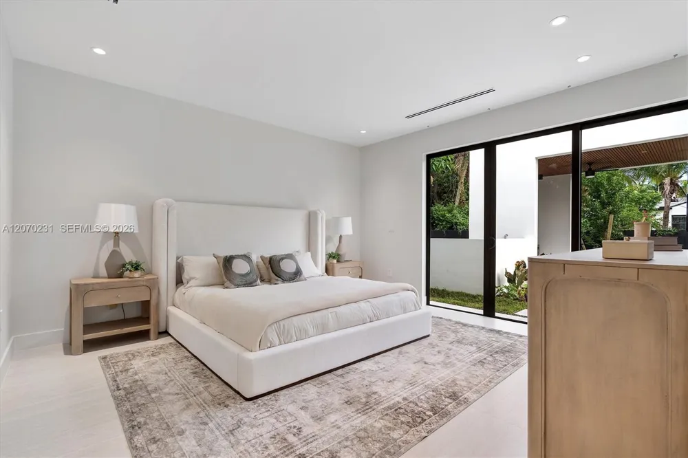 1844 SW 24th Ter Miami, FL 33145