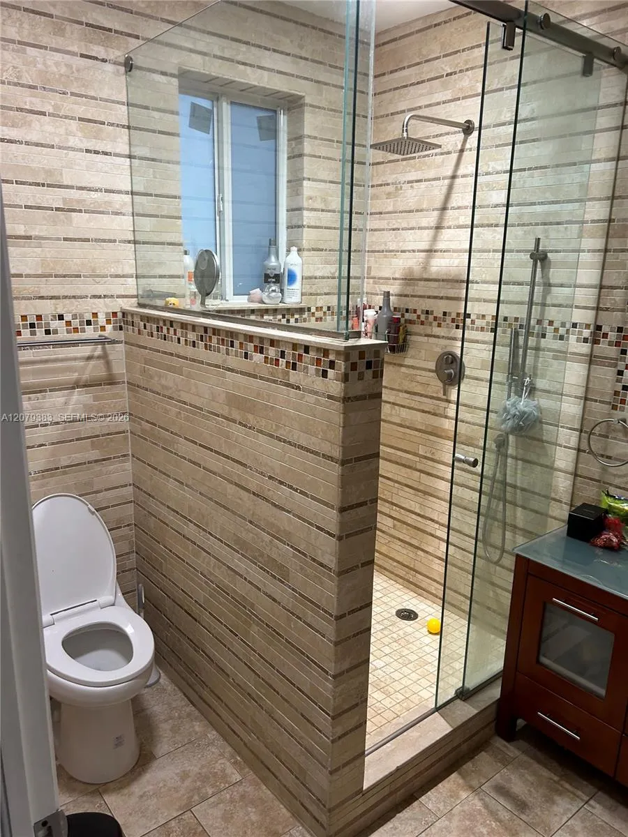 9180 NW 149th Ter Miami Lakes, FL 33018