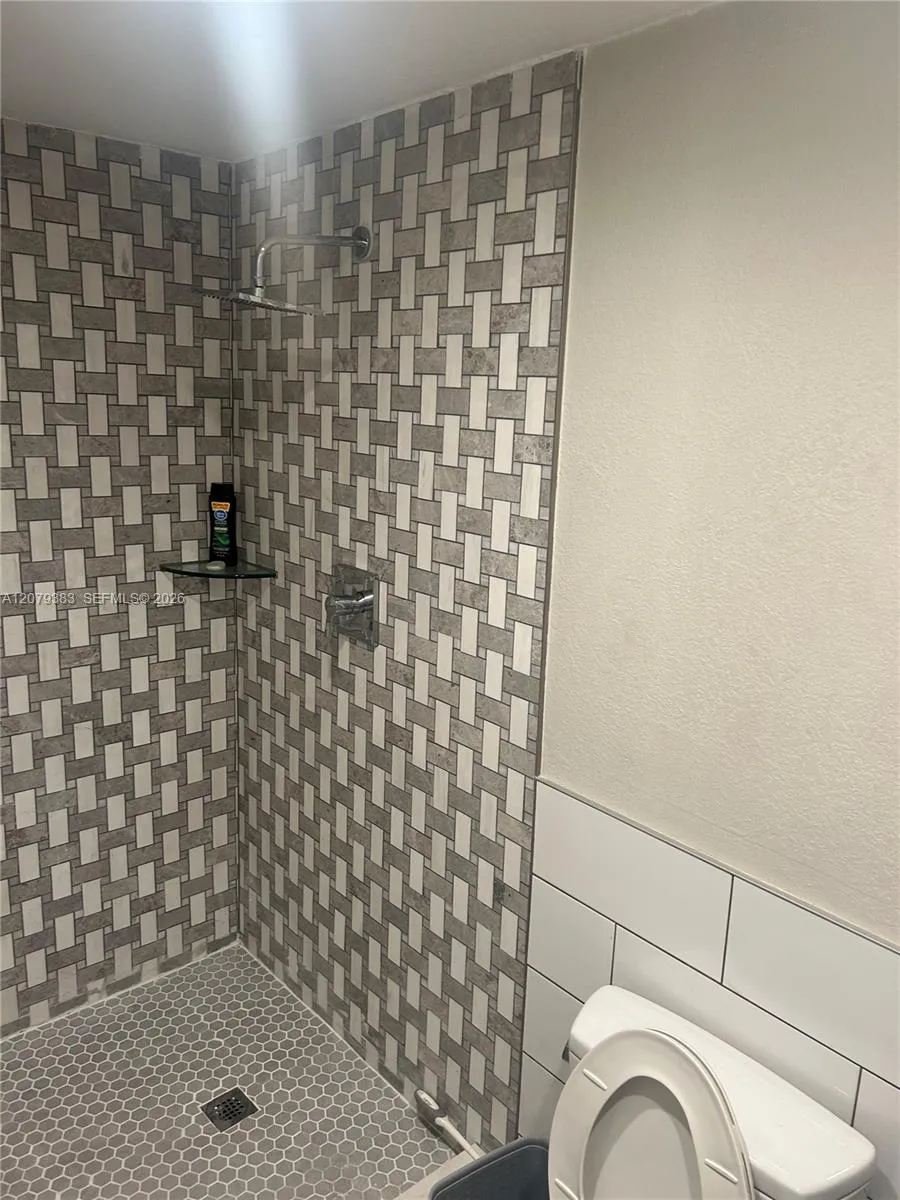 9180 NW 149th Ter Miami Lakes, FL 33018