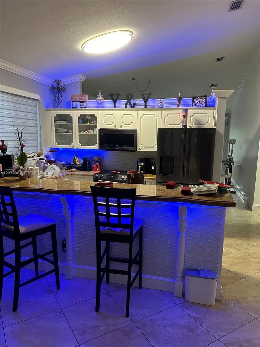 9180 NW 149th Ter Miami Lakes, FL 33018