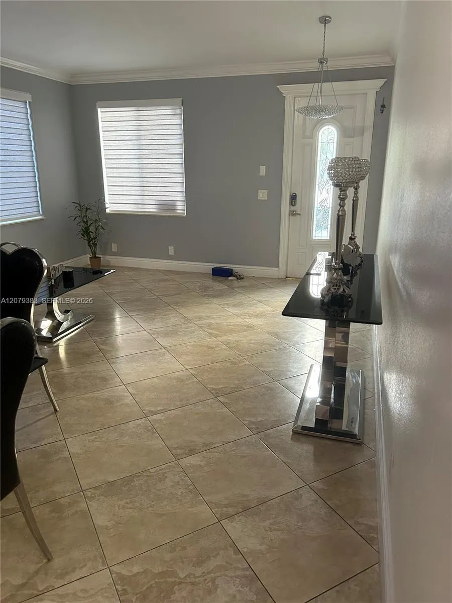 9180 NW 149th Ter Miami Lakes, FL 33018