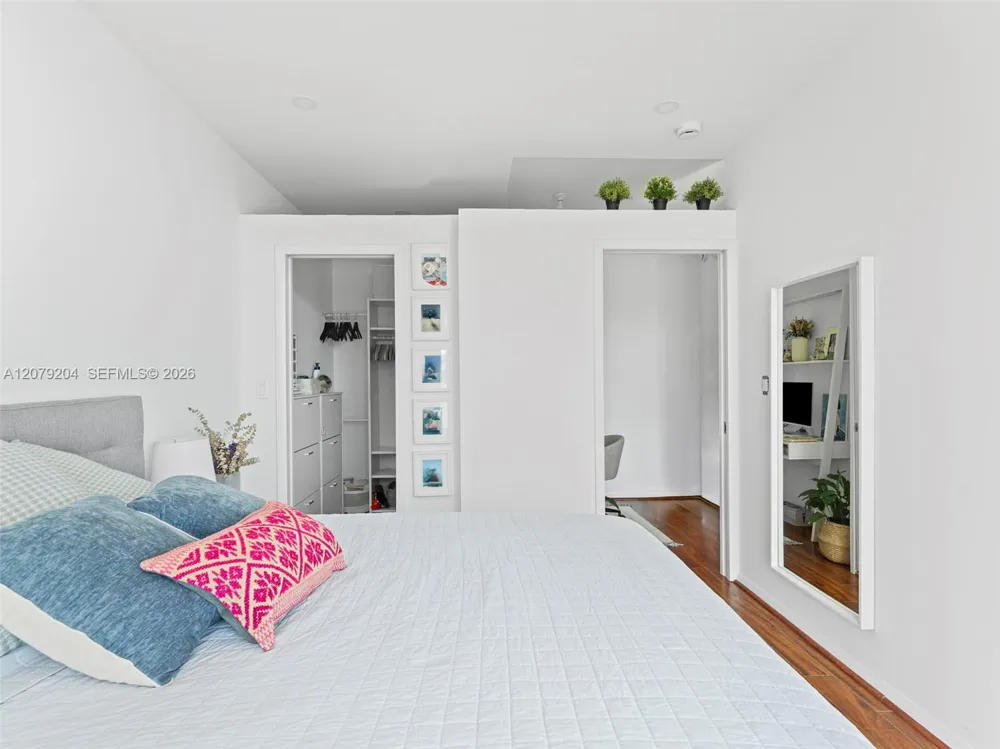 244 Biscayne Blvd #3105 Miami, FL 33132