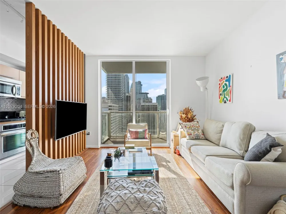 244 Biscayne Blvd #3105 Miami, FL 33132