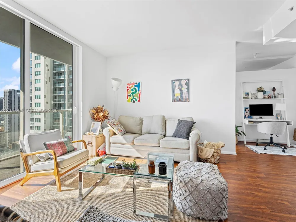 244 Biscayne Blvd #3105 Miami, FL 33132