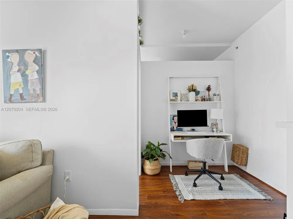 244 Biscayne Blvd #3105 Miami, FL 33132