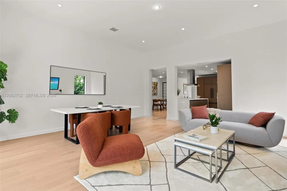 2434 SW 19th St Miami, FL 33145