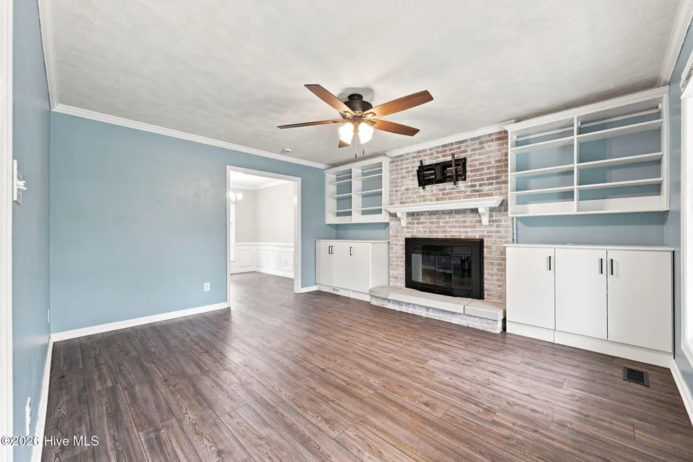 120 Woodbridge Court Jacksonville, NC 28540