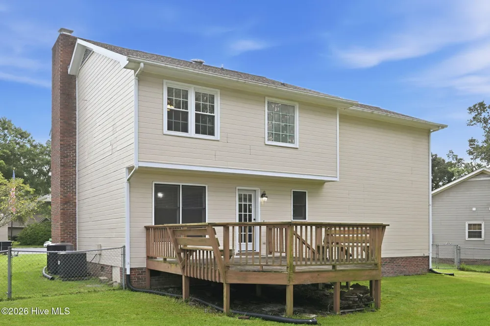 120 Woodbridge Court Jacksonville, NC 28540