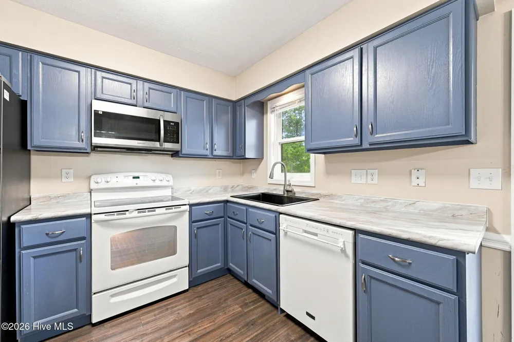 120 Woodbridge Court Jacksonville, NC 28540