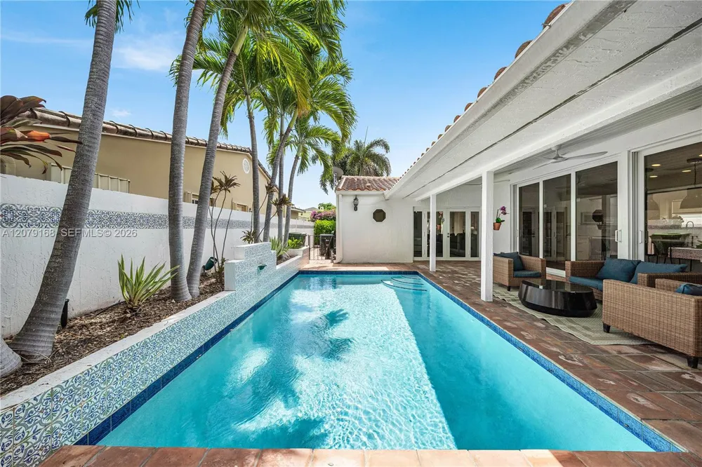 1015 SE 11th Ct Fort Lauderdale, FL 33316