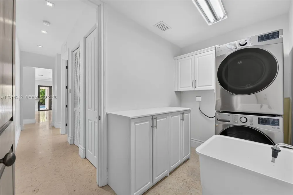 7641 SW 59th Ct South Miami, FL 33143