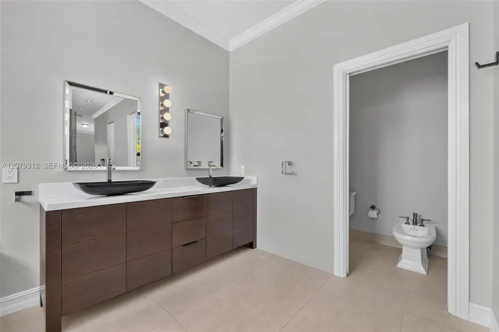 7641 SW 59th Ct South Miami, FL 33143