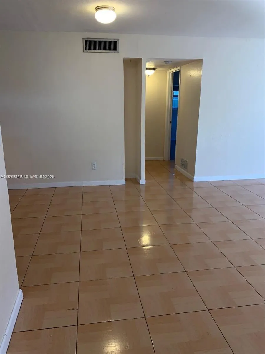 4524 SW 54th St #502-W Dania Beach, FL 33314