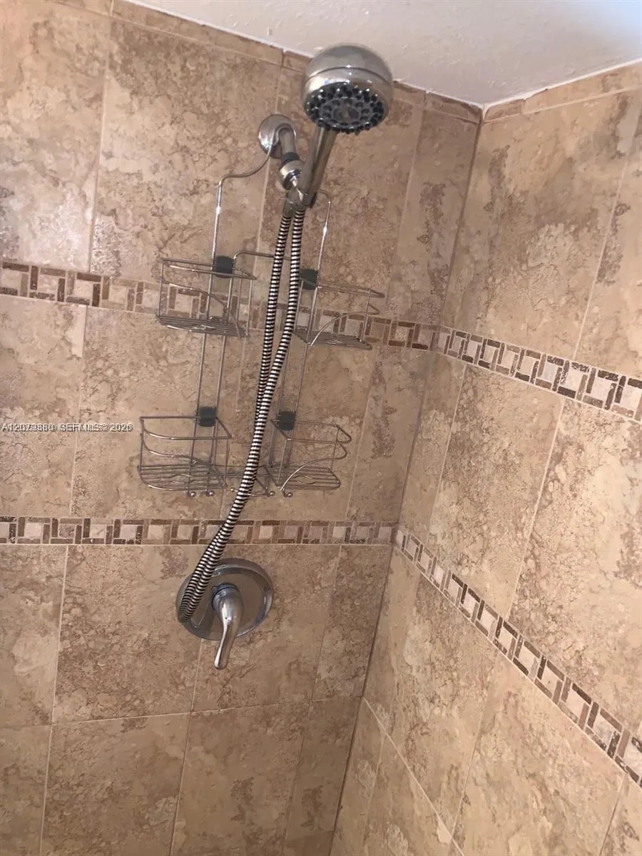 4524 SW 54th St #502-W Dania Beach, FL 33314