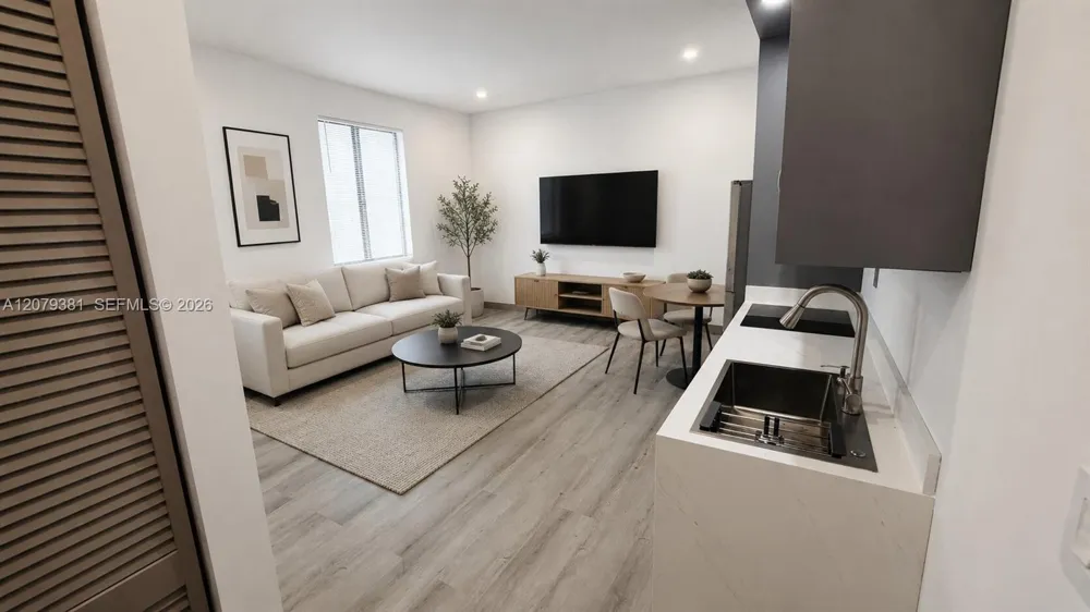 768 NW 2nd St #2 Miami, FL 33128