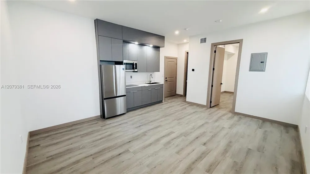 768 NW 2nd St #2 Miami, FL 33128