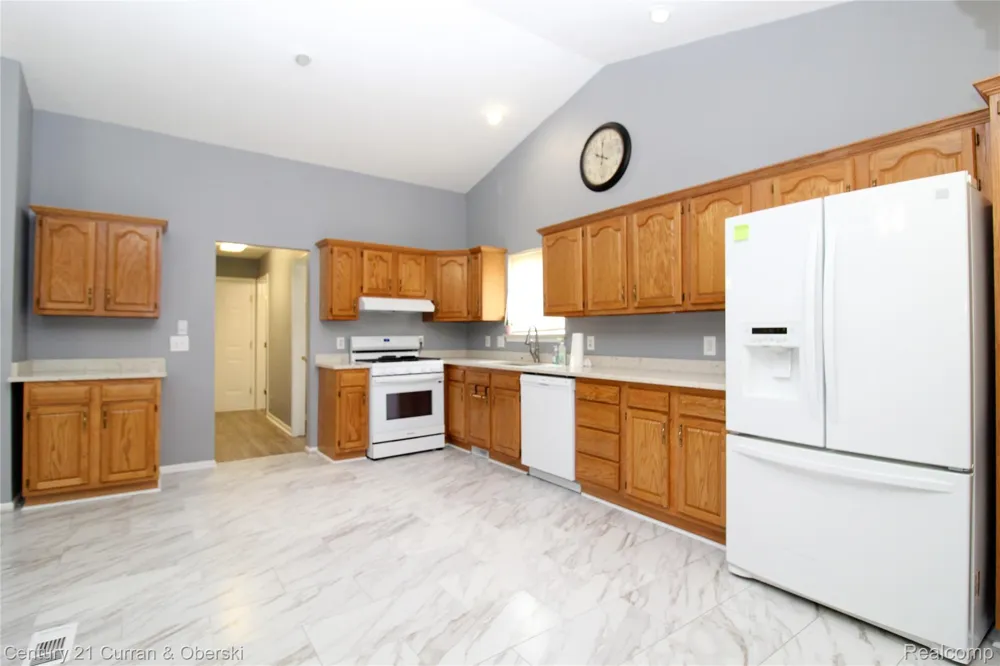 14777 Cavell Street Livonia City, MI 48154