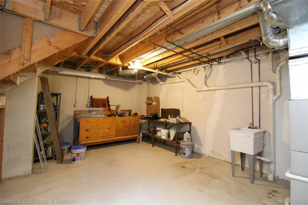 14777 Cavell Street Livonia City, MI 48154