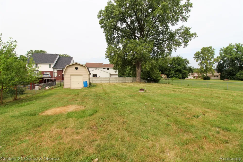 14777 Cavell Street Livonia City, MI 48154
