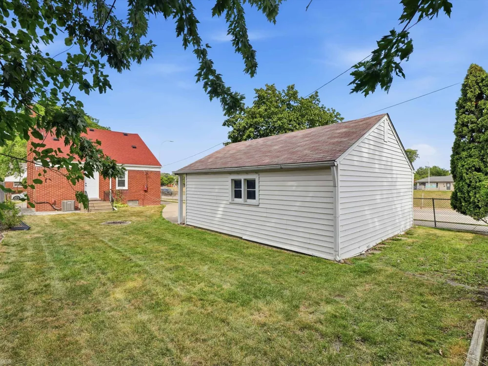 20712 Lancaster Street Harper Woods City, MI 48225