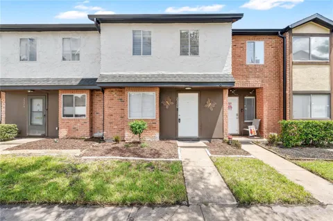 2326 HUNTINGTON GREEN COURT #4