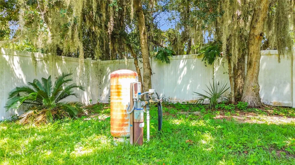 215 OAK CIRCLE ocala, FL 34472