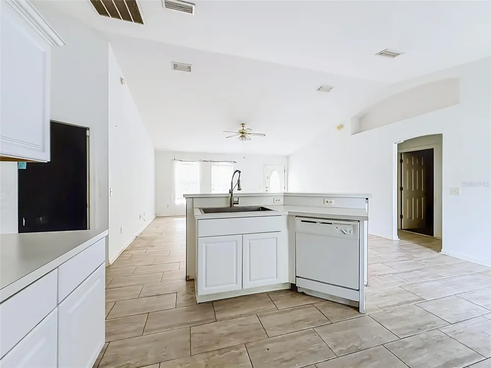 215 OAK CIRCLE ocala, FL 34472