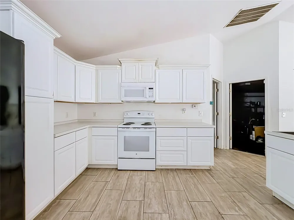 215 OAK CIRCLE ocala, FL 34472