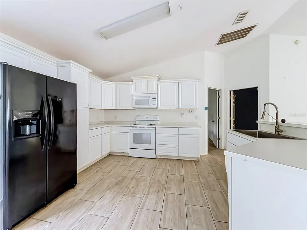 215 OAK CIRCLE ocala, FL 34472